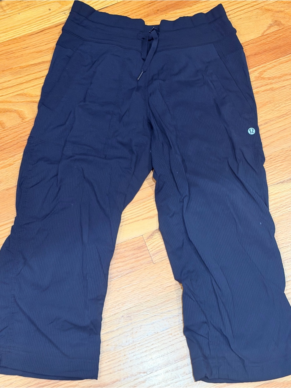 LULULEMON dance studio cropped